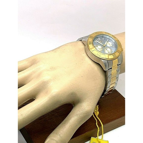 Invicta Women's Gold and Silver Watch - Picture 4 of 12